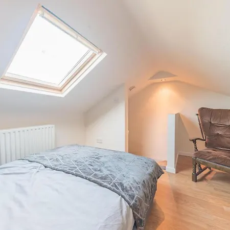 Beautiful 2 Bedroom House In In Furness *